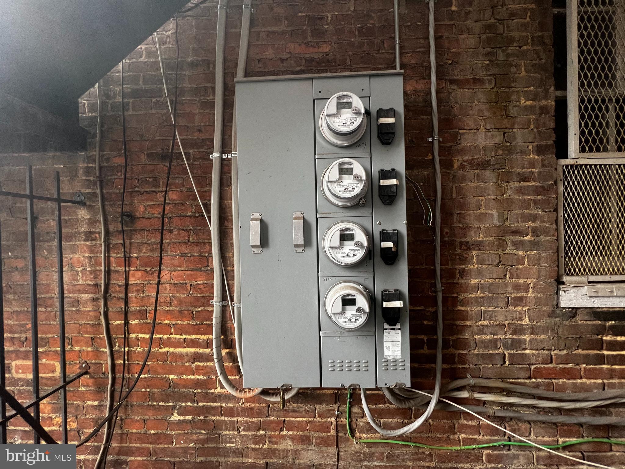 CHARLES VILLAGE - Commercial Sale