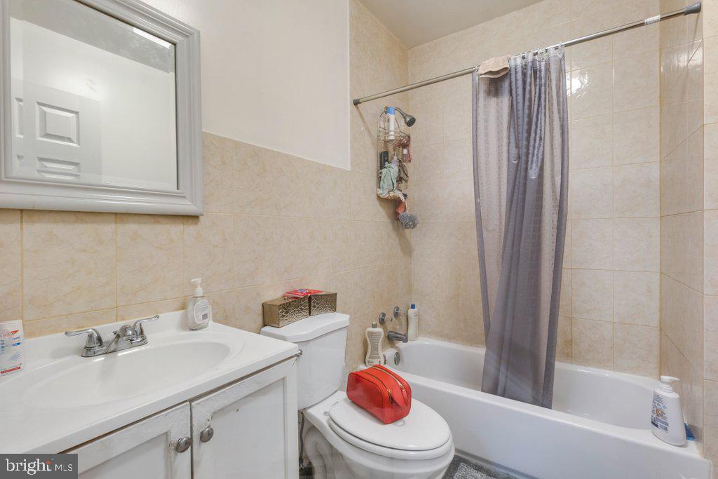 CHARLES VILLAGE - Commercial Sale