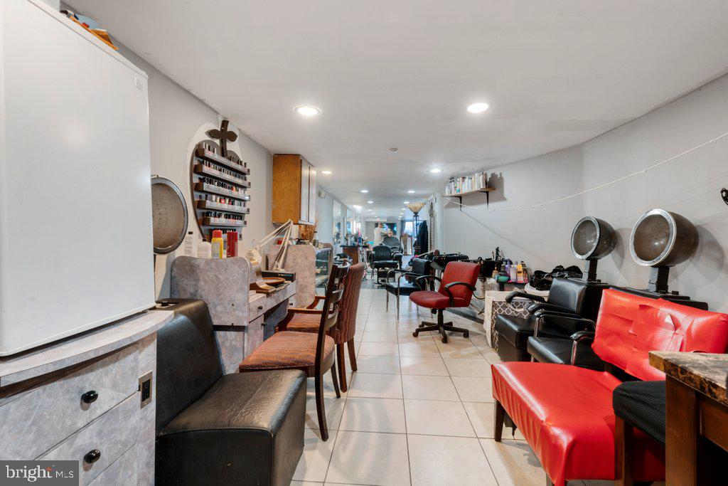 CHARLES VILLAGE - Commercial Sale