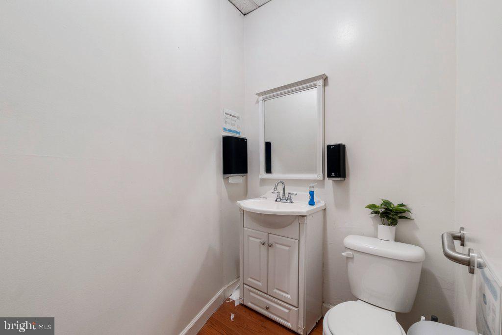 CHARLES VILLAGE - Commercial Sale