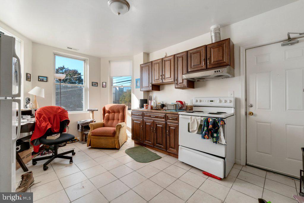 CHARLES VILLAGE - Commercial Sale