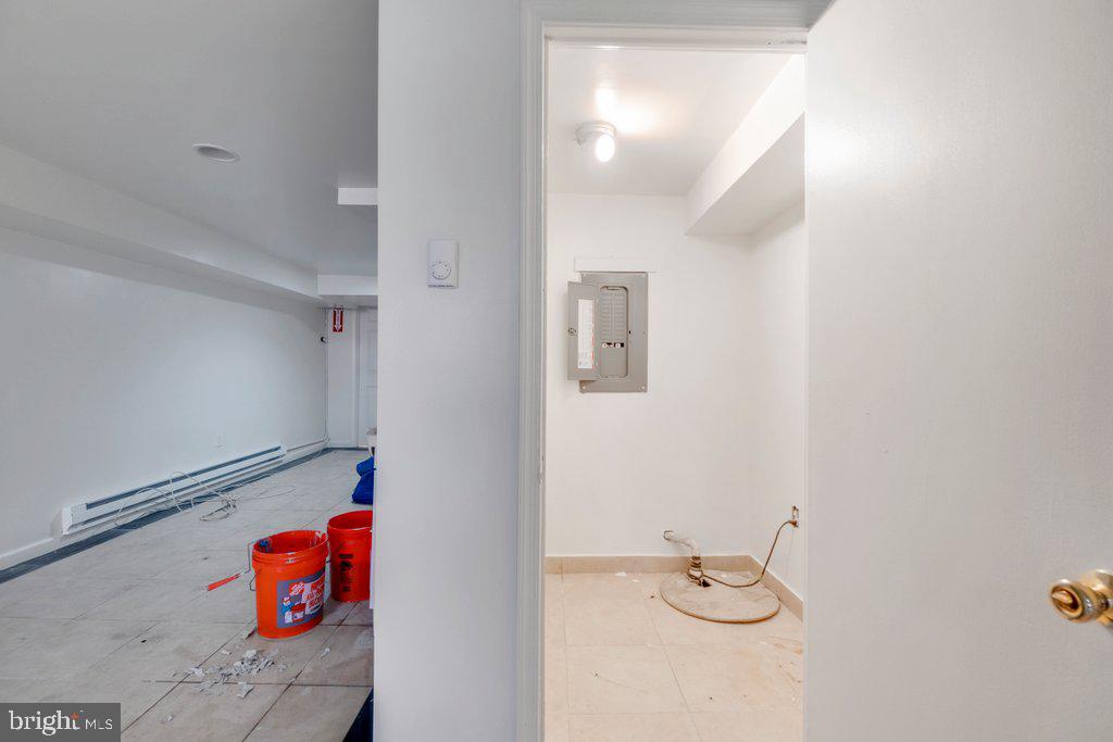 CHARLES VILLAGE - Commercial Sale