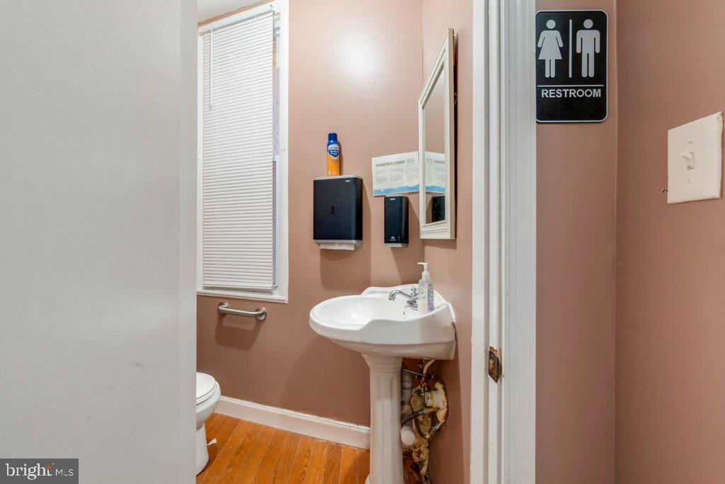 CHARLES VILLAGE - Commercial Sale