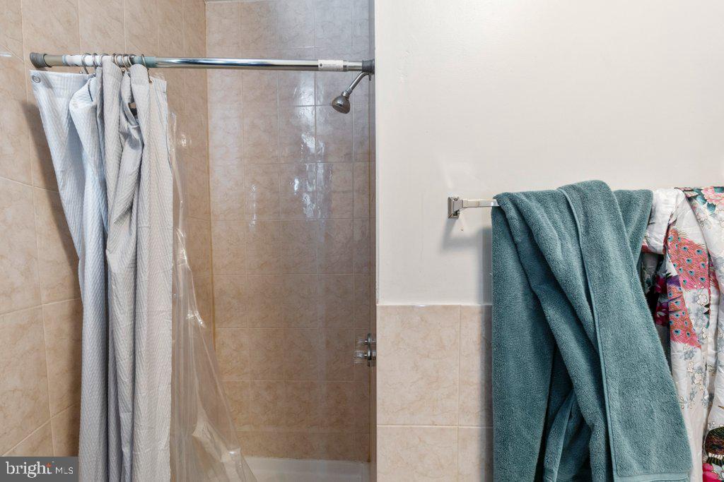 CHARLES VILLAGE - Commercial Sale