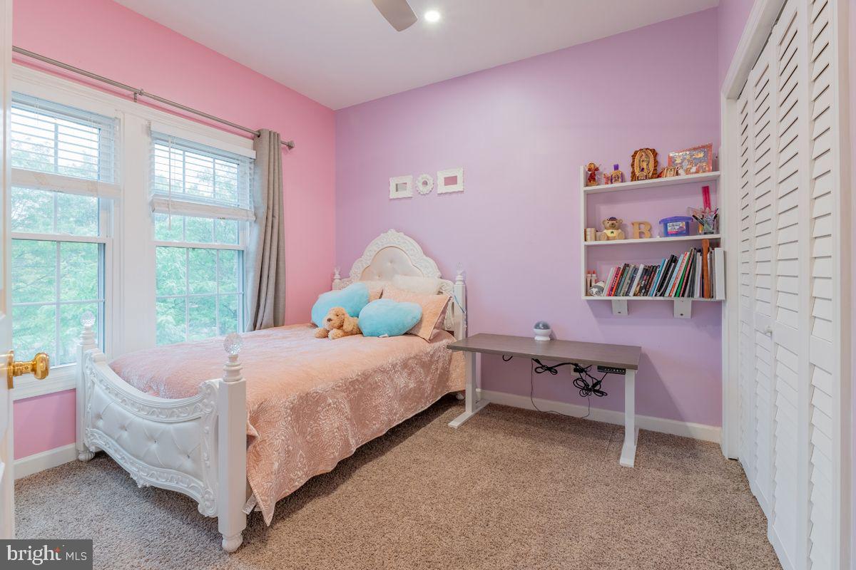 SOUTH RIDING - Residential Lease