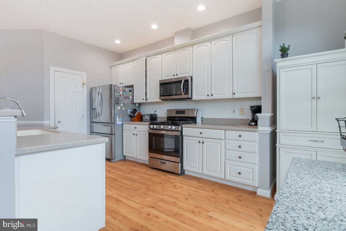 SOUTH RIDING - Residential Lease