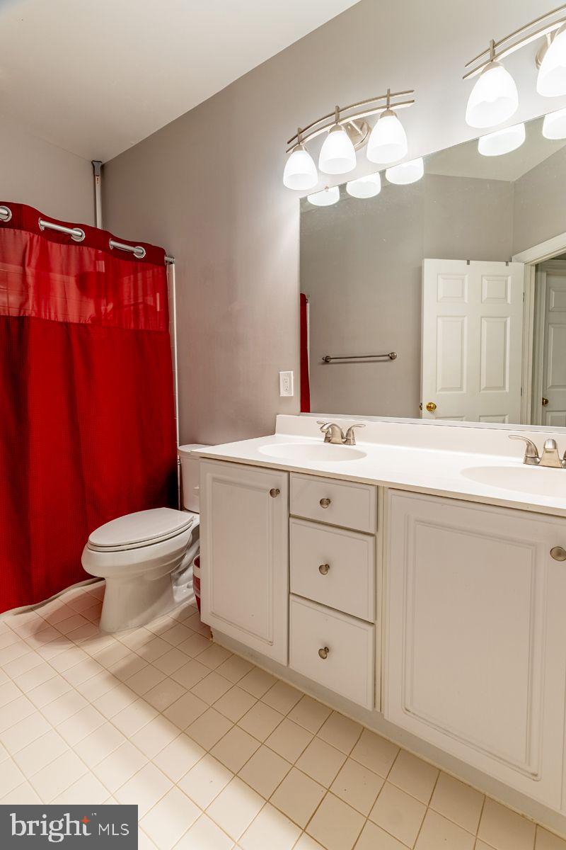 SOUTH RIDING - Residential Lease