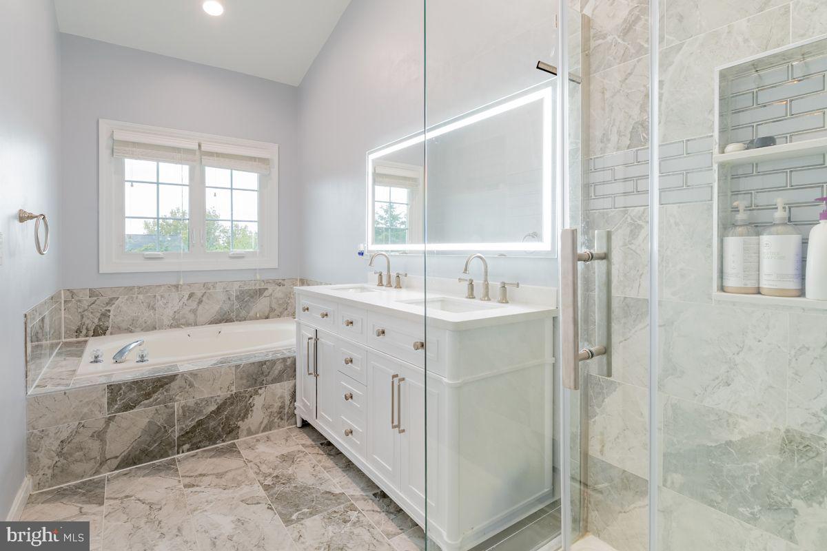 SOUTH RIDING - Residential Lease