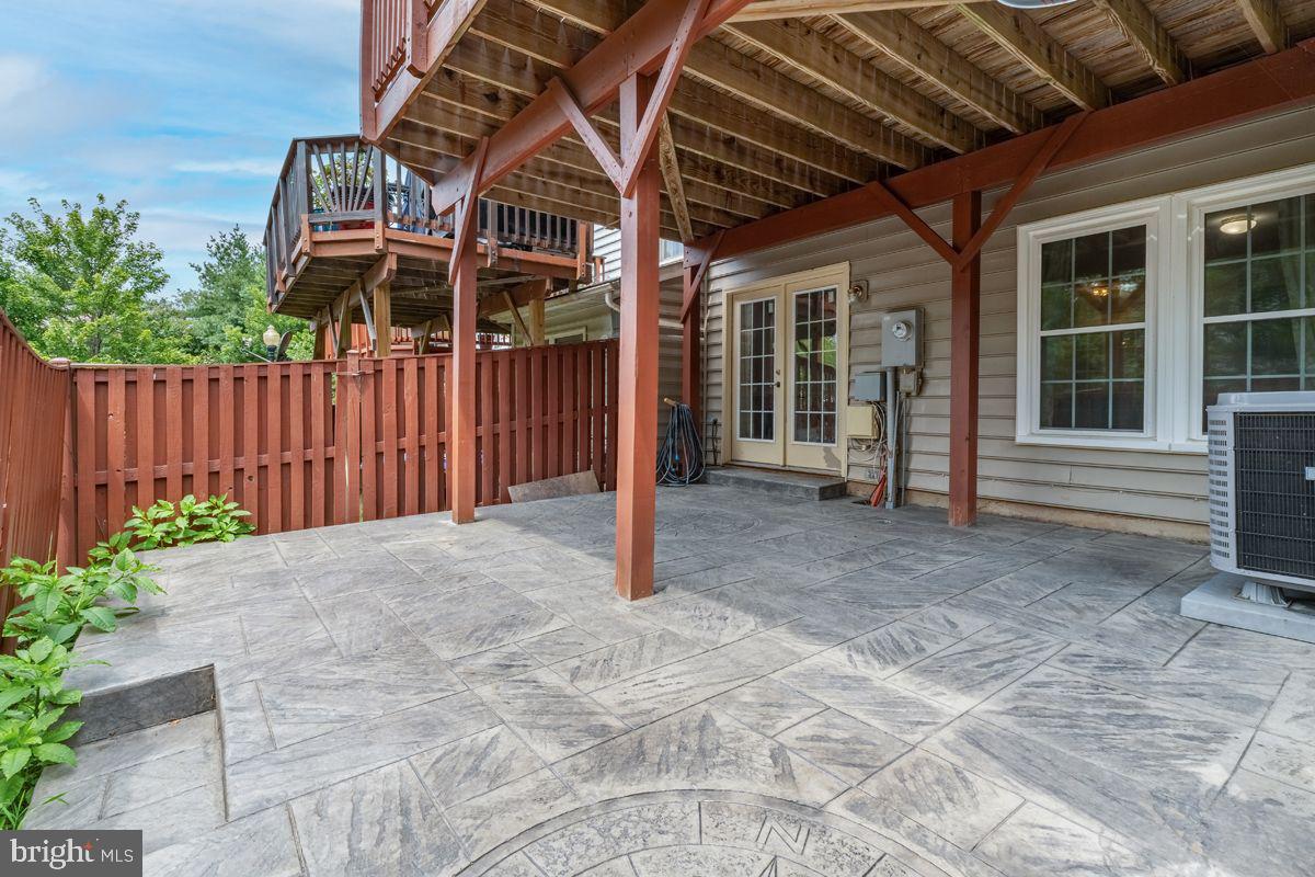 SOUTH RIDING - Residential Lease