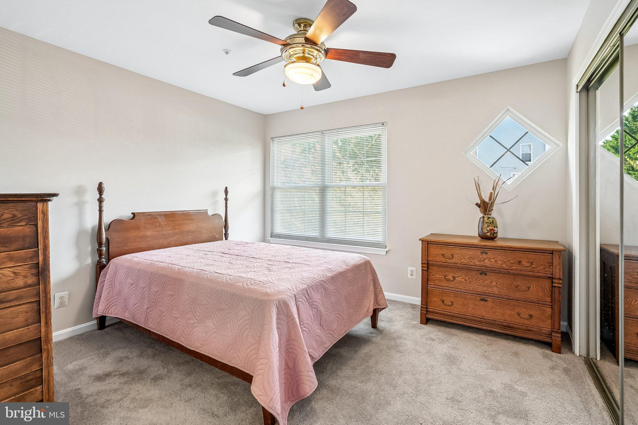 LAKE RIDGE POINTE - Residential