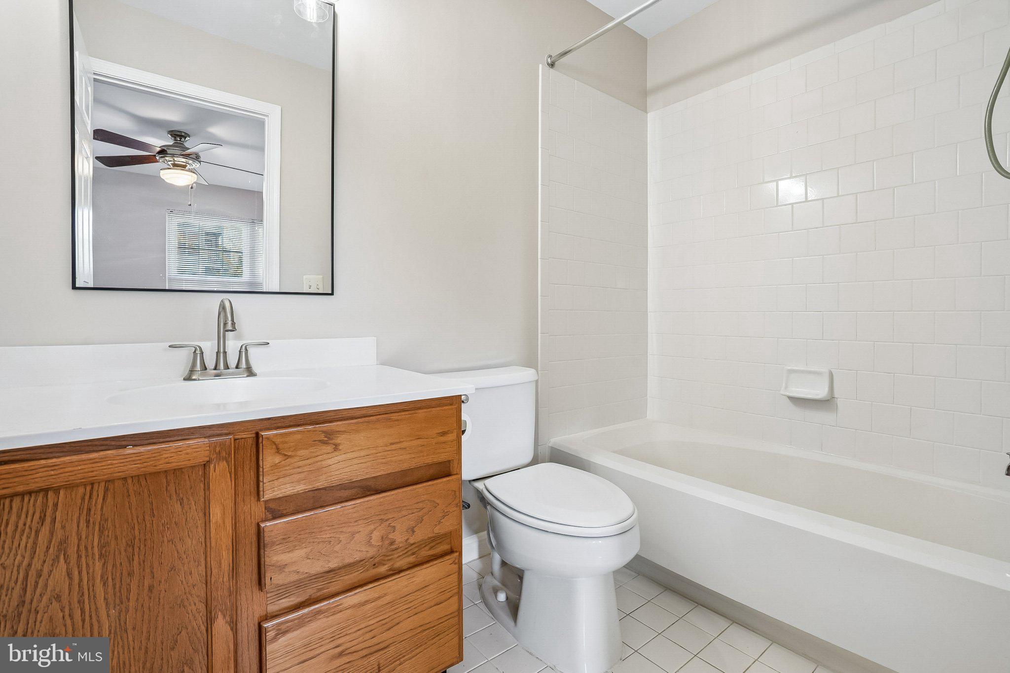 LAKE RIDGE POINTE - Residential