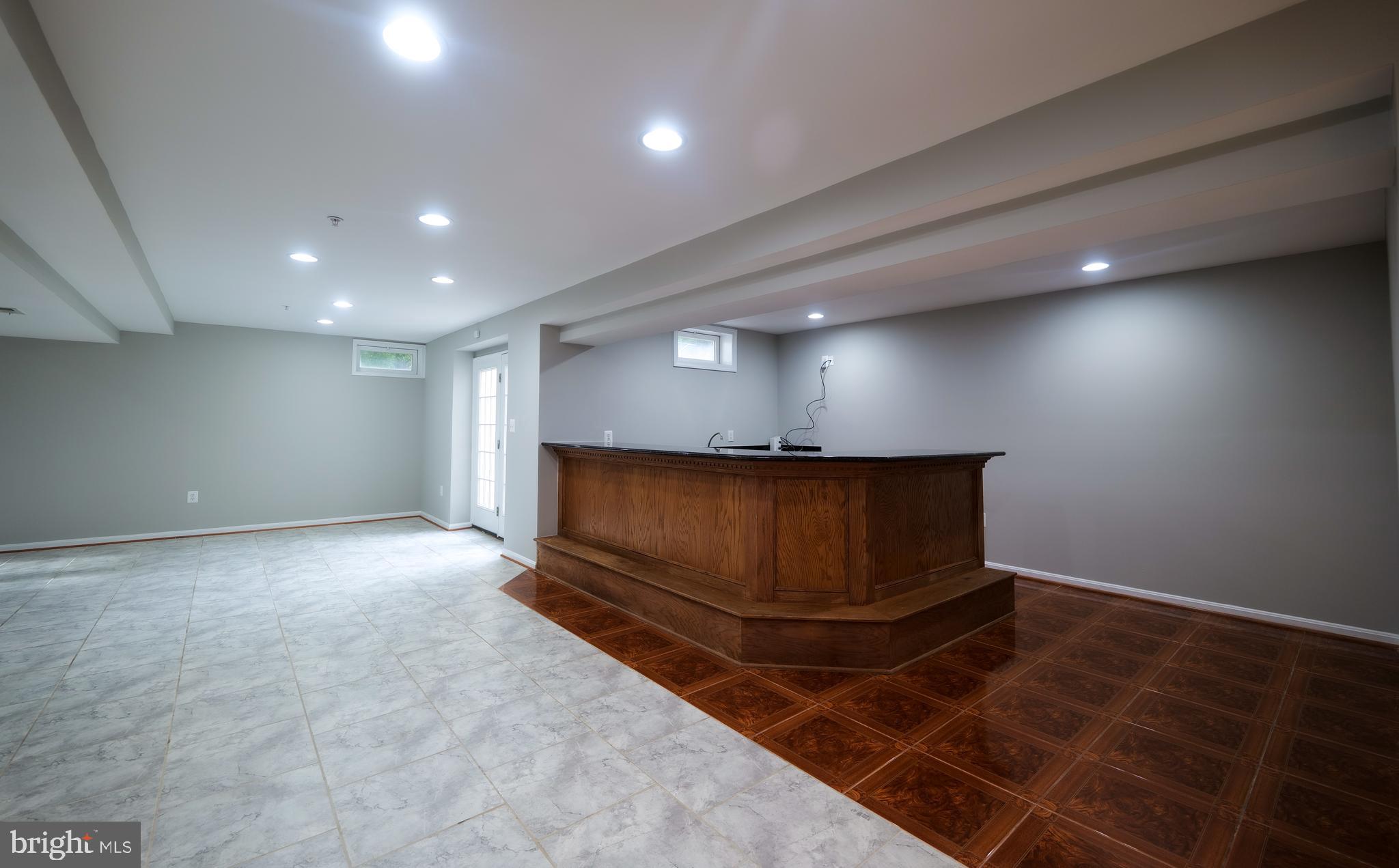 THE VILLAGES AT WELLINGTON - Residential Lease