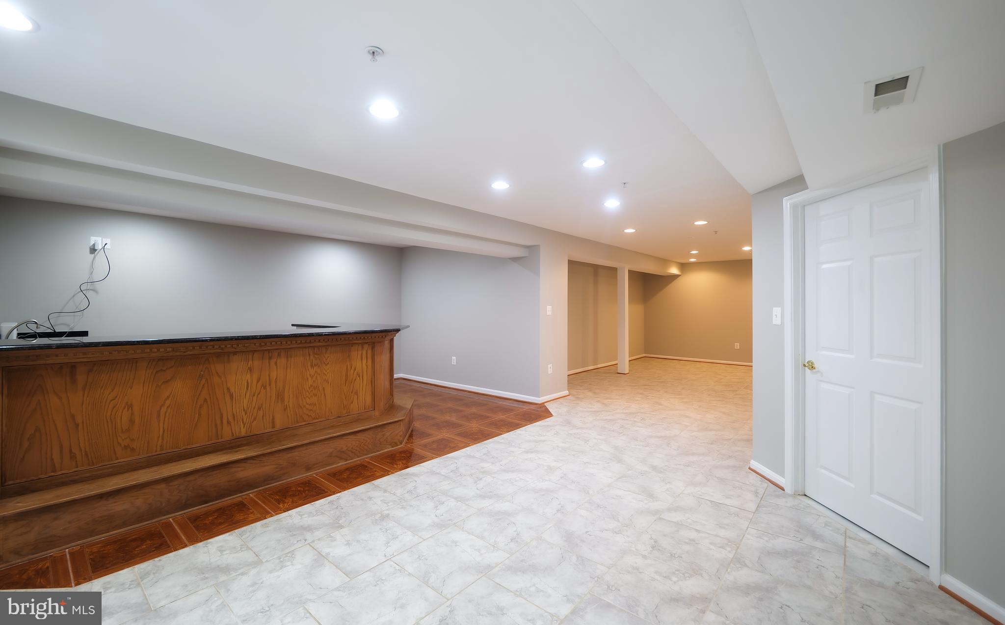 THE VILLAGES AT WELLINGTON - Residential Lease