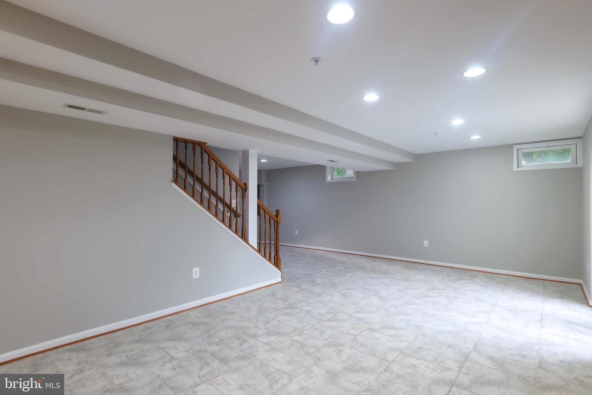 THE VILLAGES AT WELLINGTON - Residential Lease