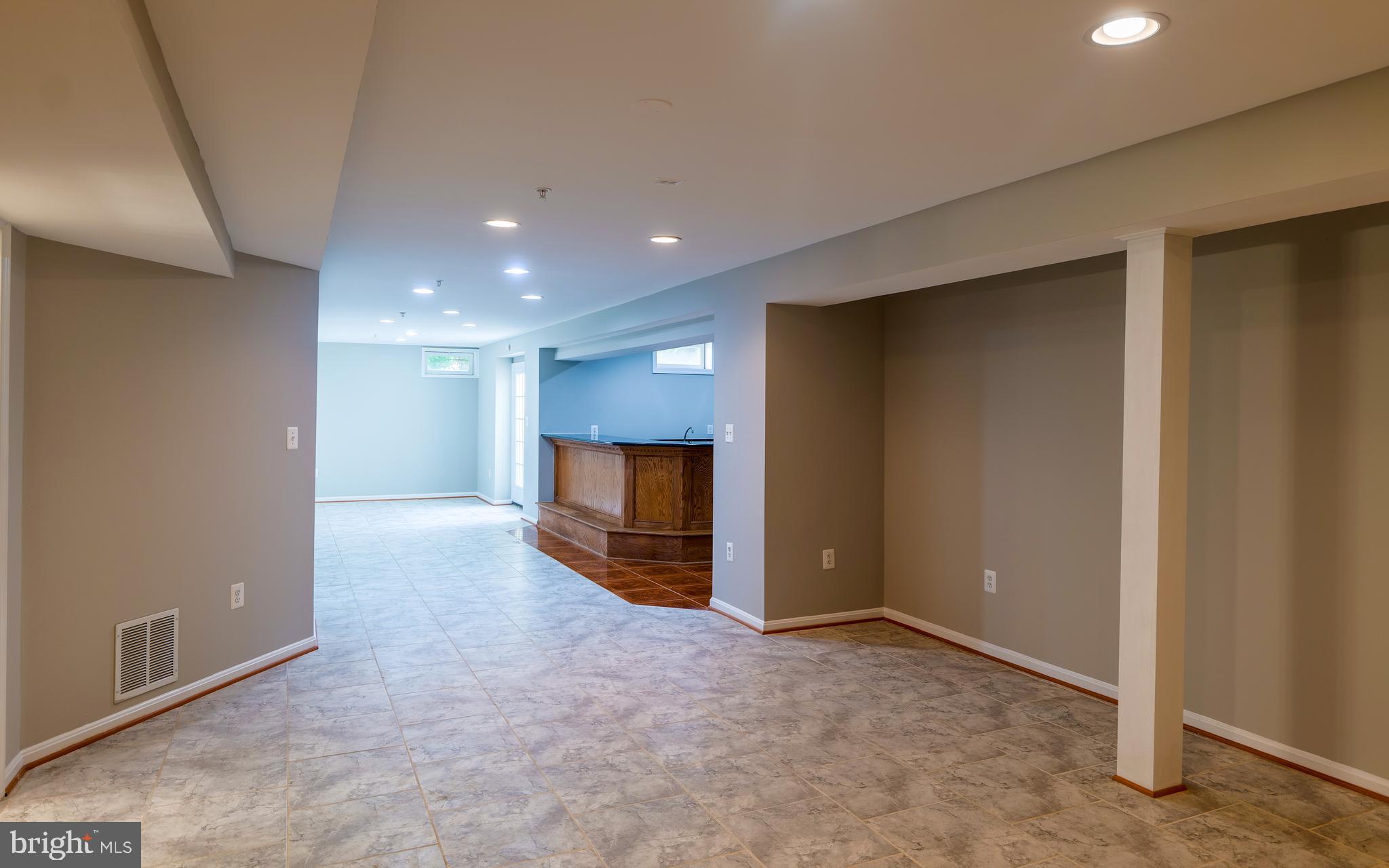 THE VILLAGES AT WELLINGTON - Residential Lease