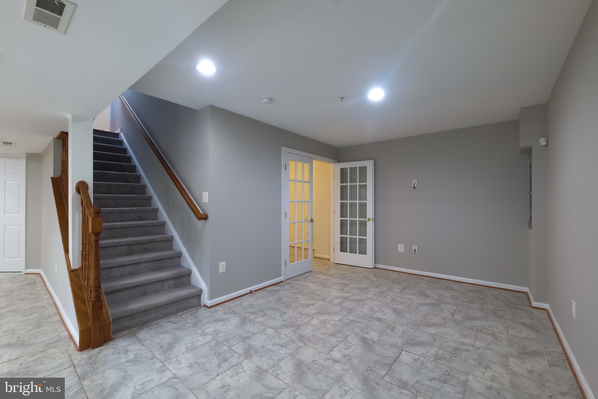 THE VILLAGES AT WELLINGTON - Residential Lease