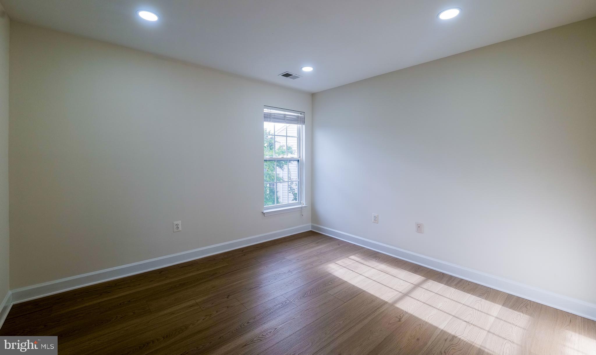 THE VILLAGES AT WELLINGTON - Residential Lease