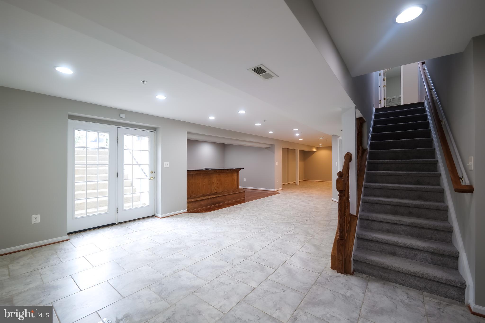 THE VILLAGES AT WELLINGTON - Residential Lease