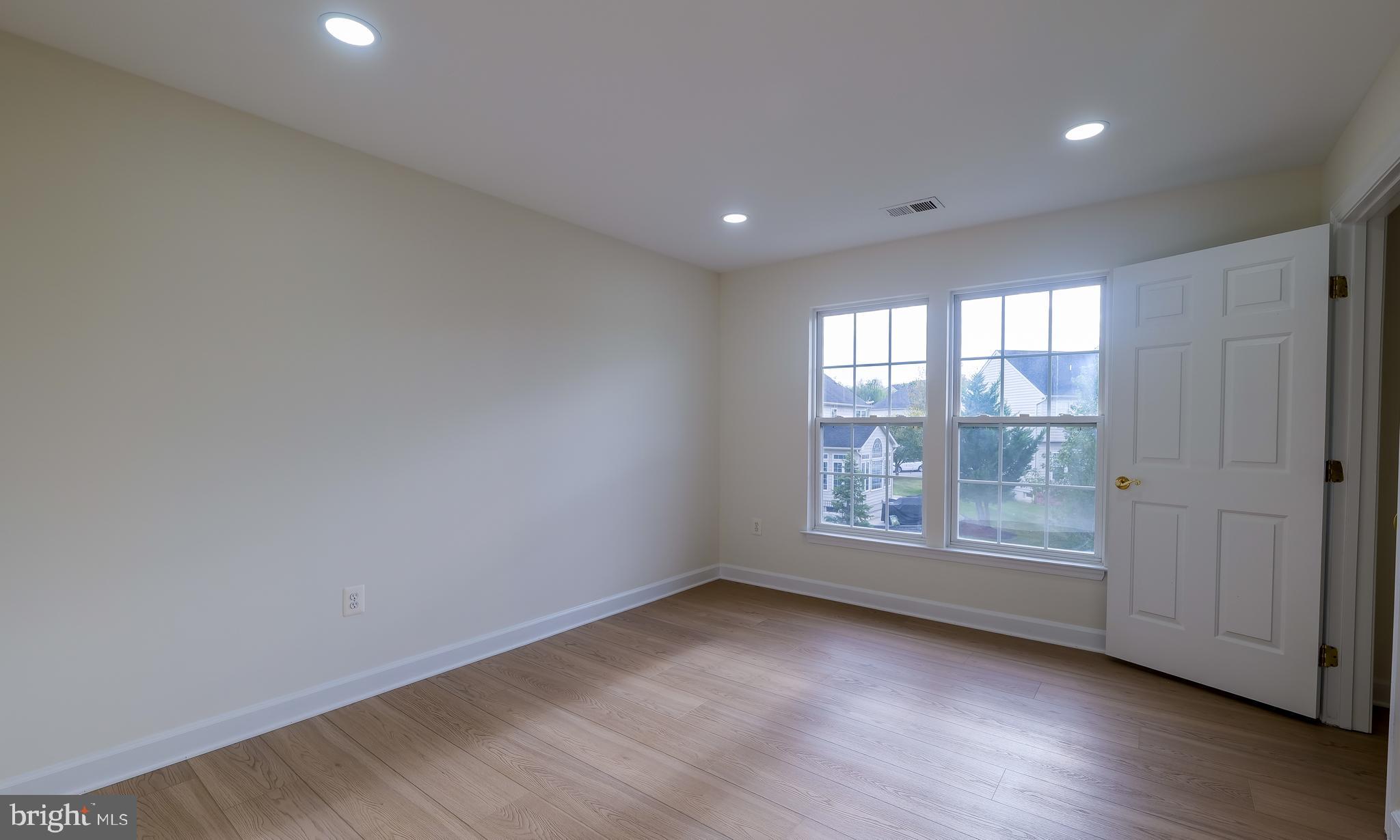 THE VILLAGES AT WELLINGTON - Residential Lease