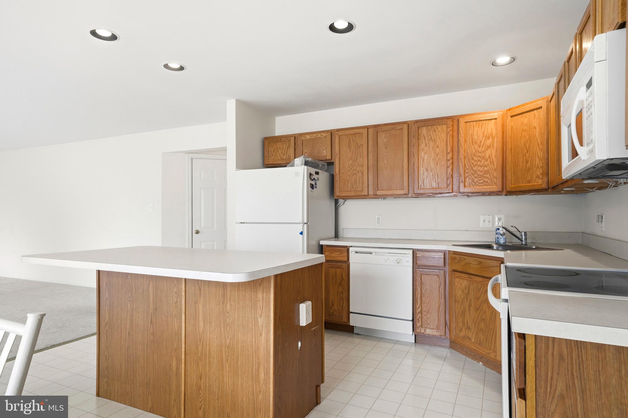 SOUTH HAMPTON SUB - Residential