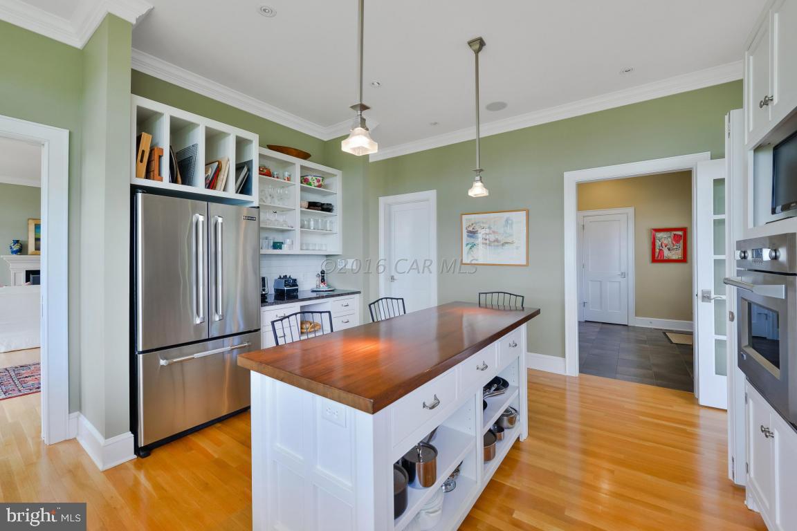 INDIAN CREEK - Residential