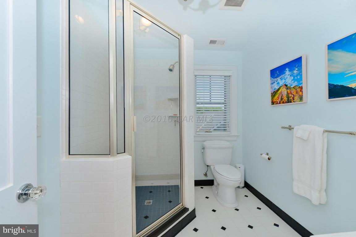 INDIAN CREEK - Residential