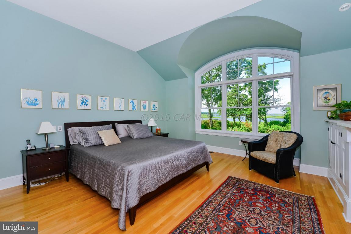 INDIAN CREEK - Residential