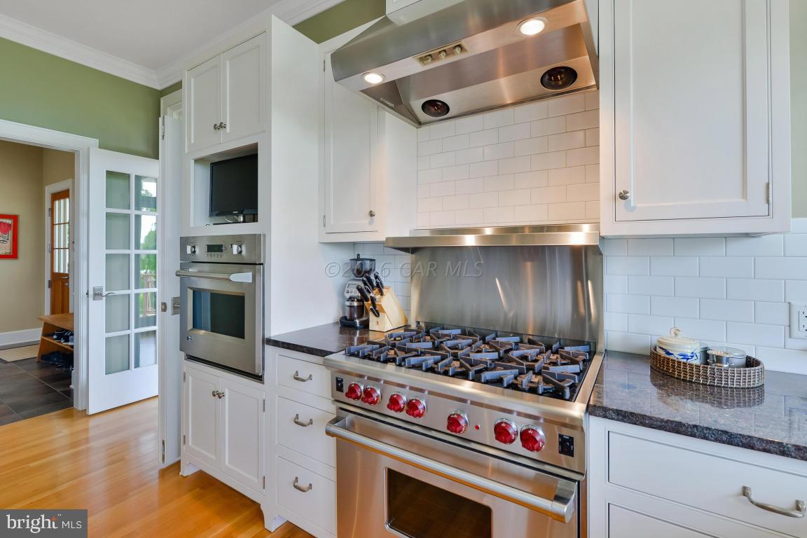 INDIAN CREEK - Residential