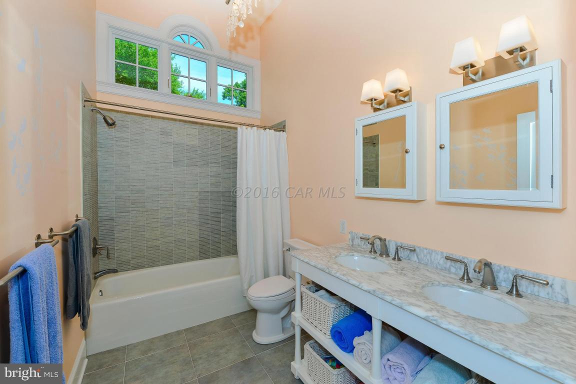 INDIAN CREEK - Residential