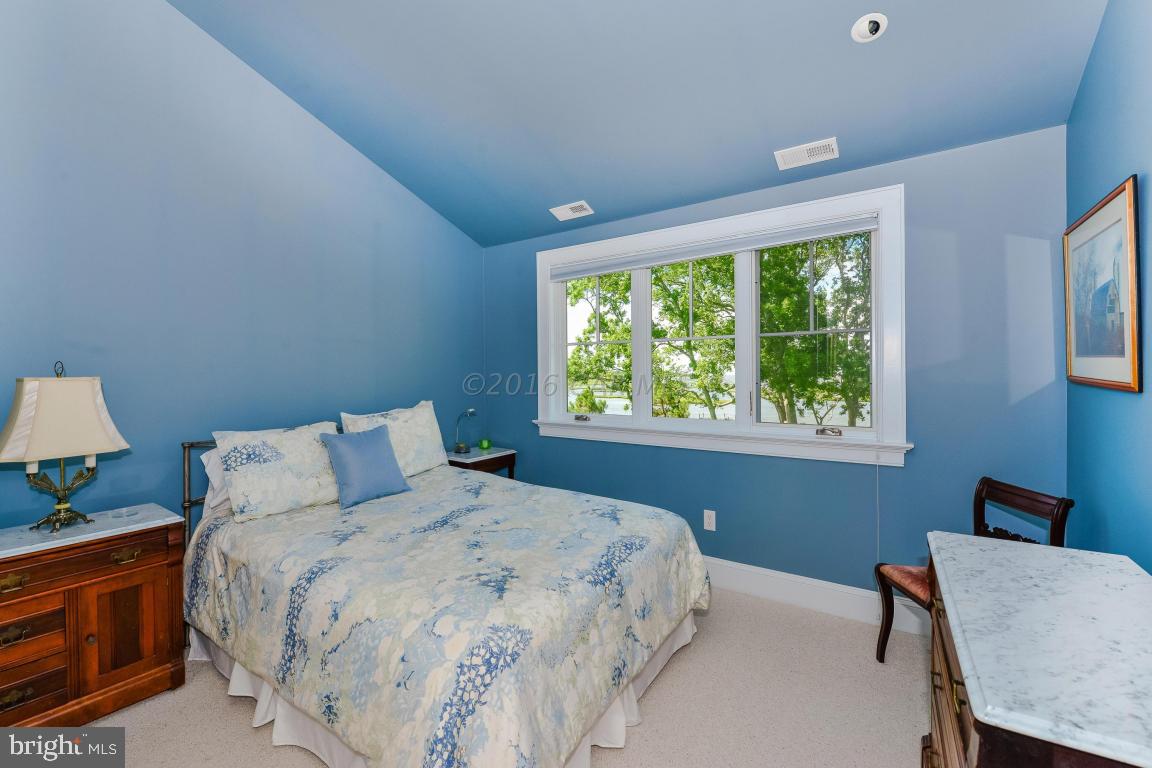 INDIAN CREEK - Residential