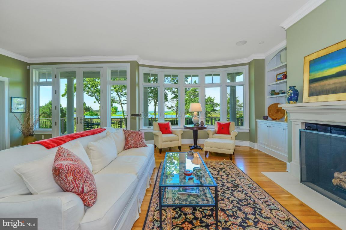 INDIAN CREEK - Residential