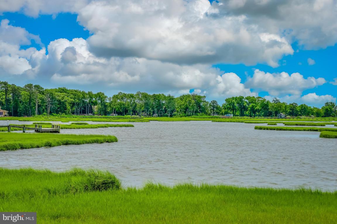 INDIAN CREEK - Residential