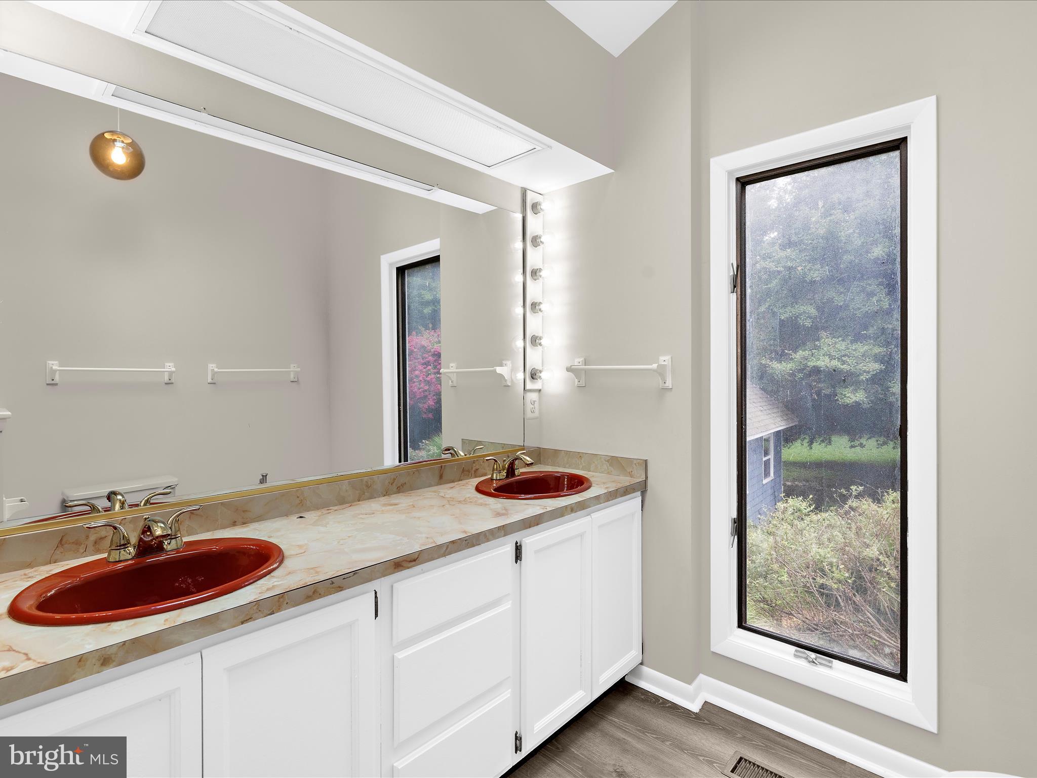 LINSTEAD ON THE SEVERN - Residential