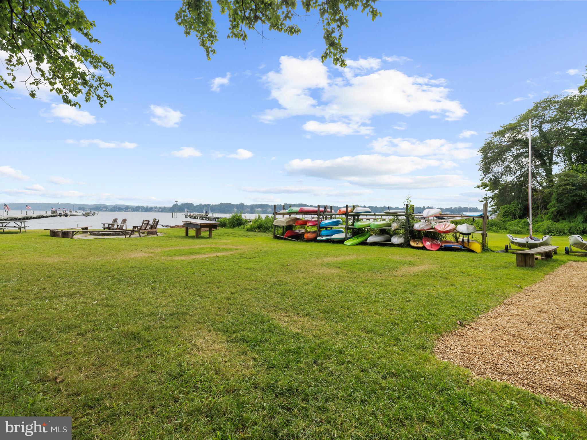 LINSTEAD ON THE SEVERN - Residential