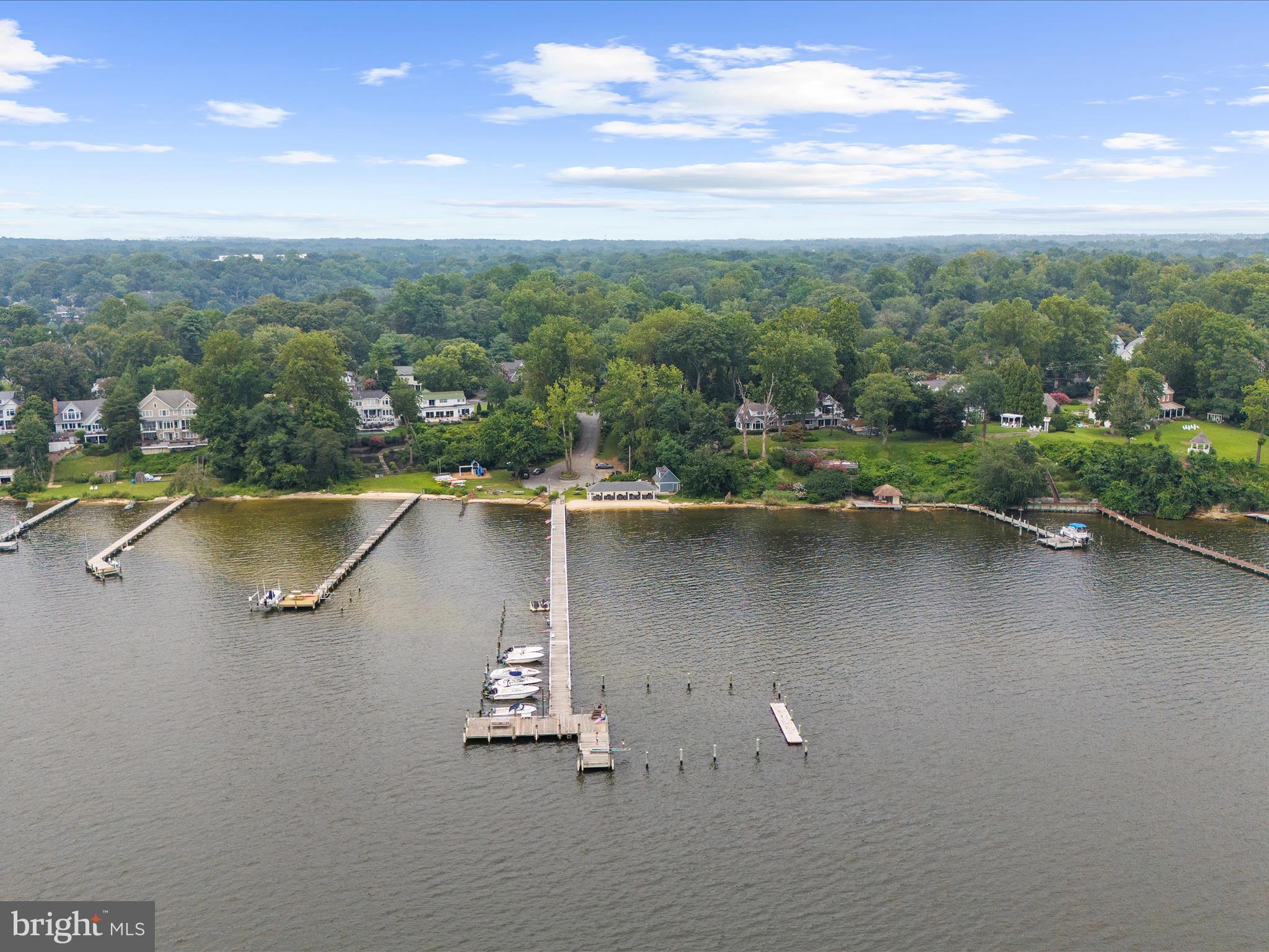 LINSTEAD ON THE SEVERN - Residential