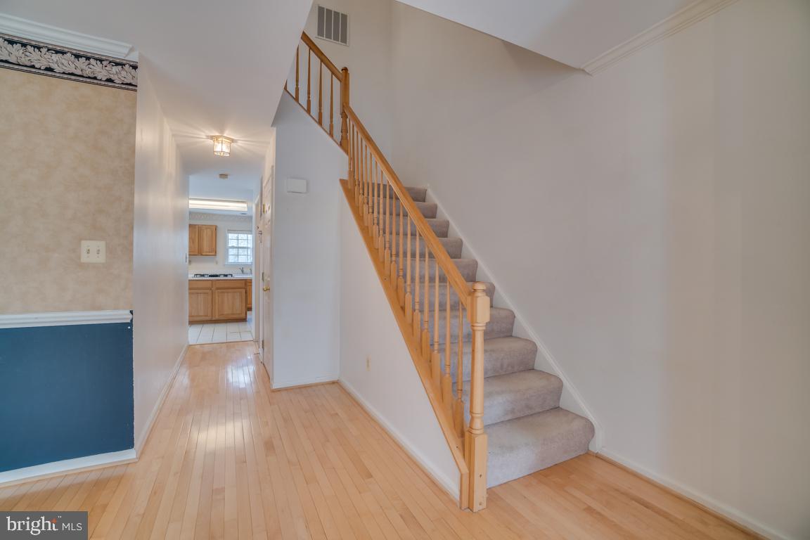 MCNAIR FARMS LANDBAY - Residential Lease