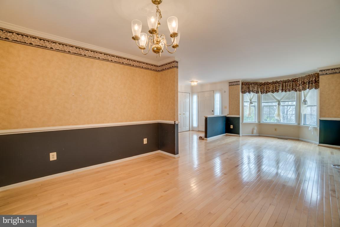 MCNAIR FARMS LANDBAY - Residential Lease