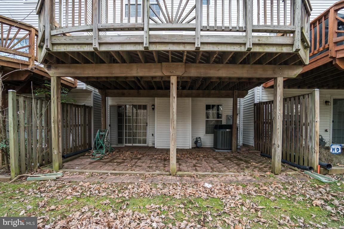 MCNAIR FARMS LANDBAY - Residential Lease