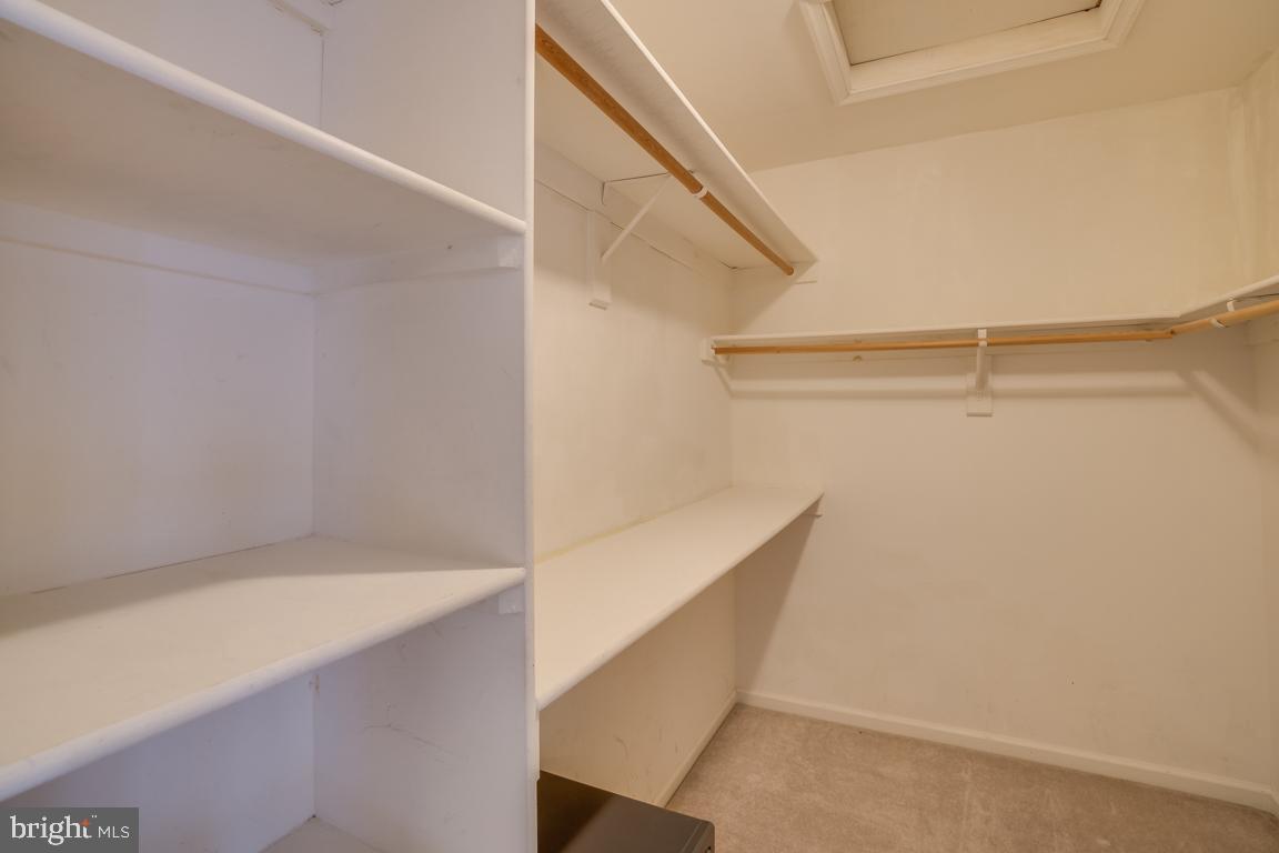 MCNAIR FARMS LANDBAY - Residential Lease