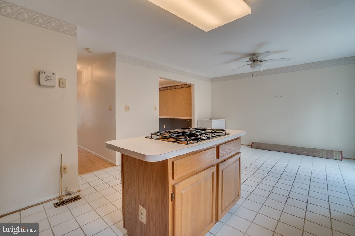 MCNAIR FARMS LANDBAY - Residential Lease