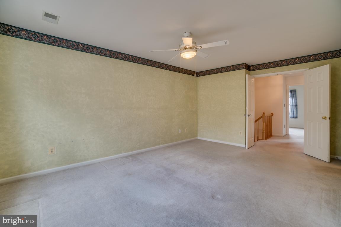 MCNAIR FARMS LANDBAY - Residential Lease