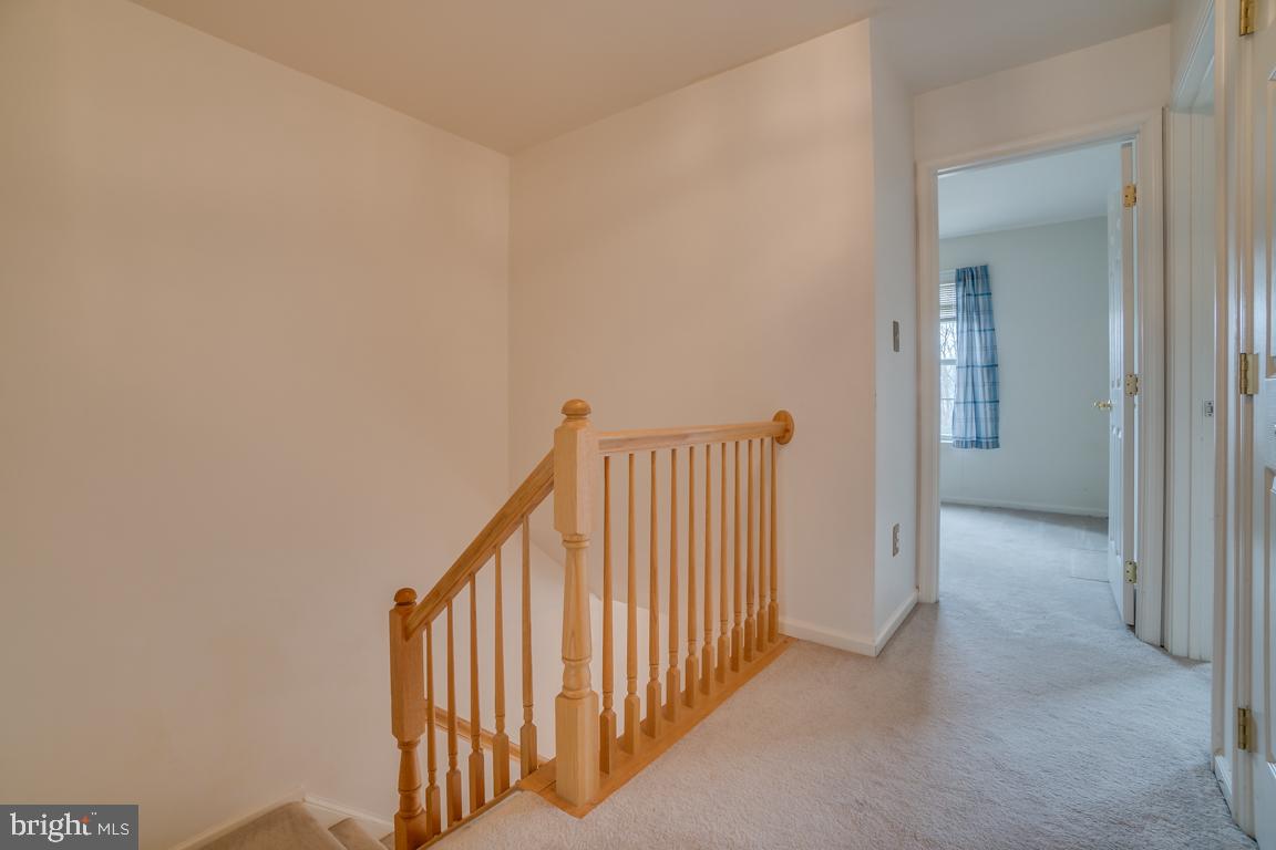 MCNAIR FARMS LANDBAY - Residential Lease