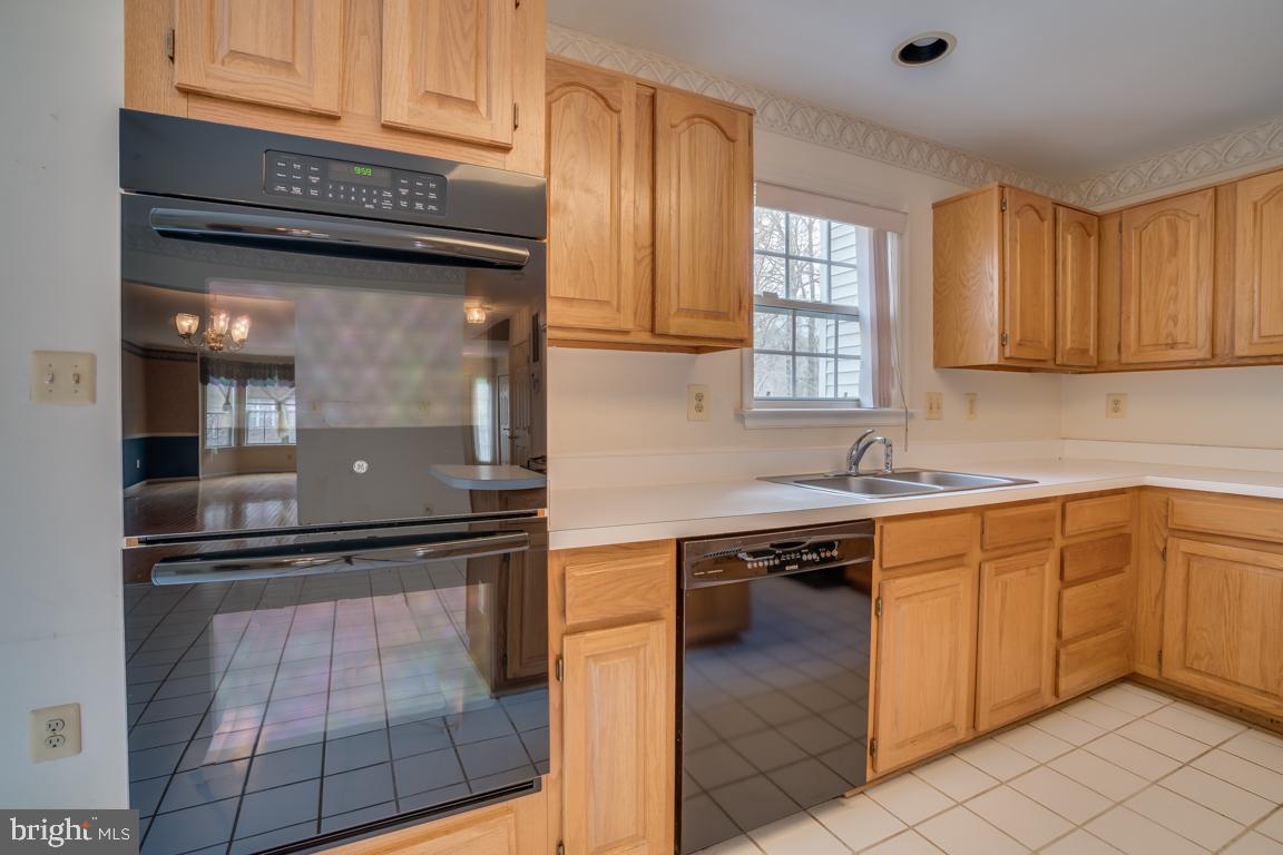 MCNAIR FARMS LANDBAY - Residential Lease