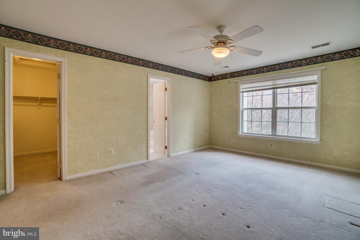 MCNAIR FARMS LANDBAY - Residential Lease