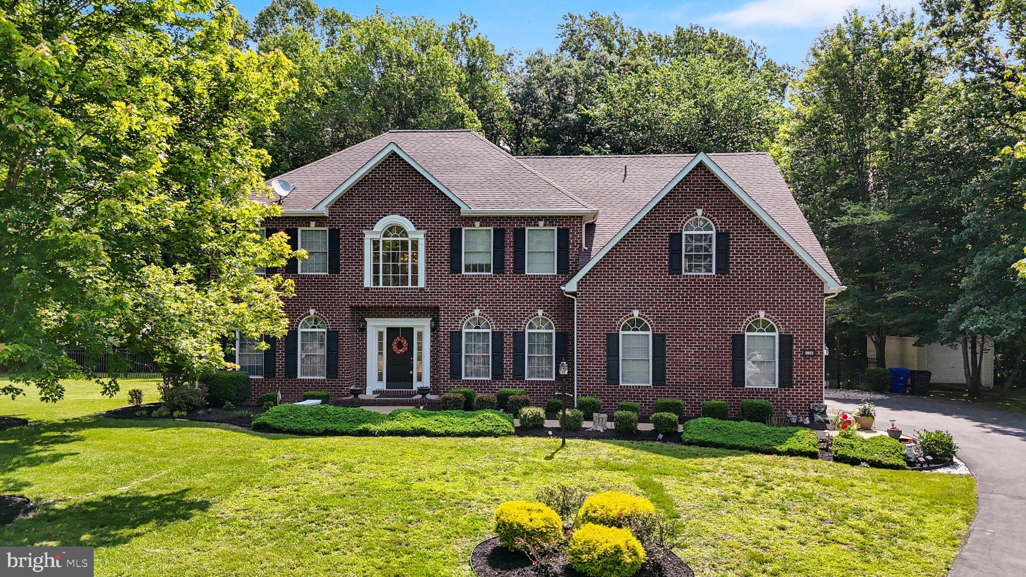 8921 GROTTO COURT