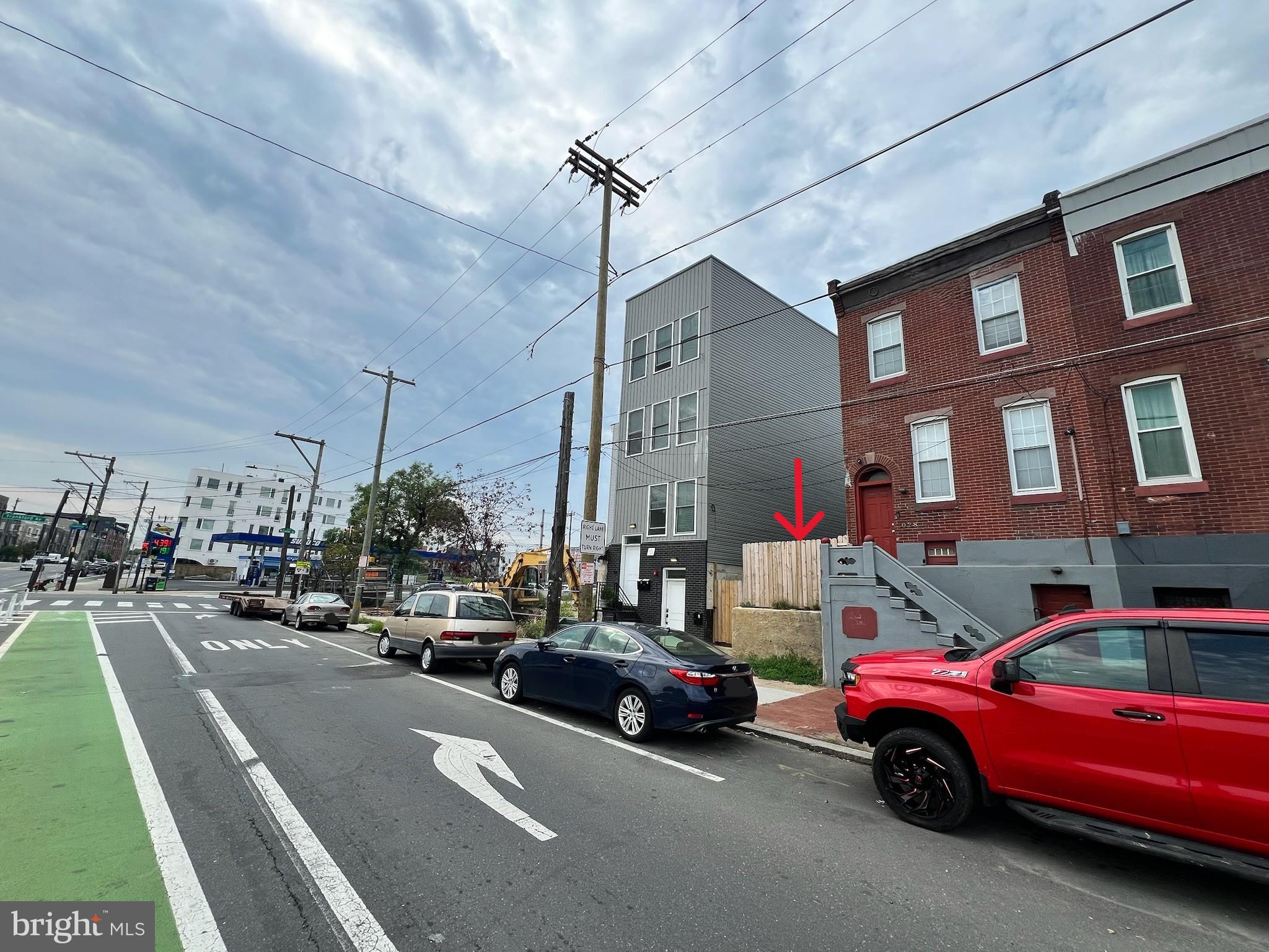 2030 E LEHIGH AVENUE