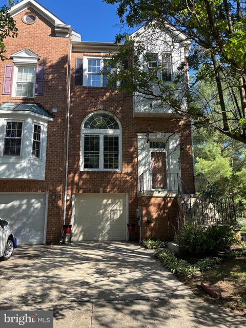 Townhouse For Sale - 19001 Gallop Drive<br/> GERMANTOWN, MD 20874