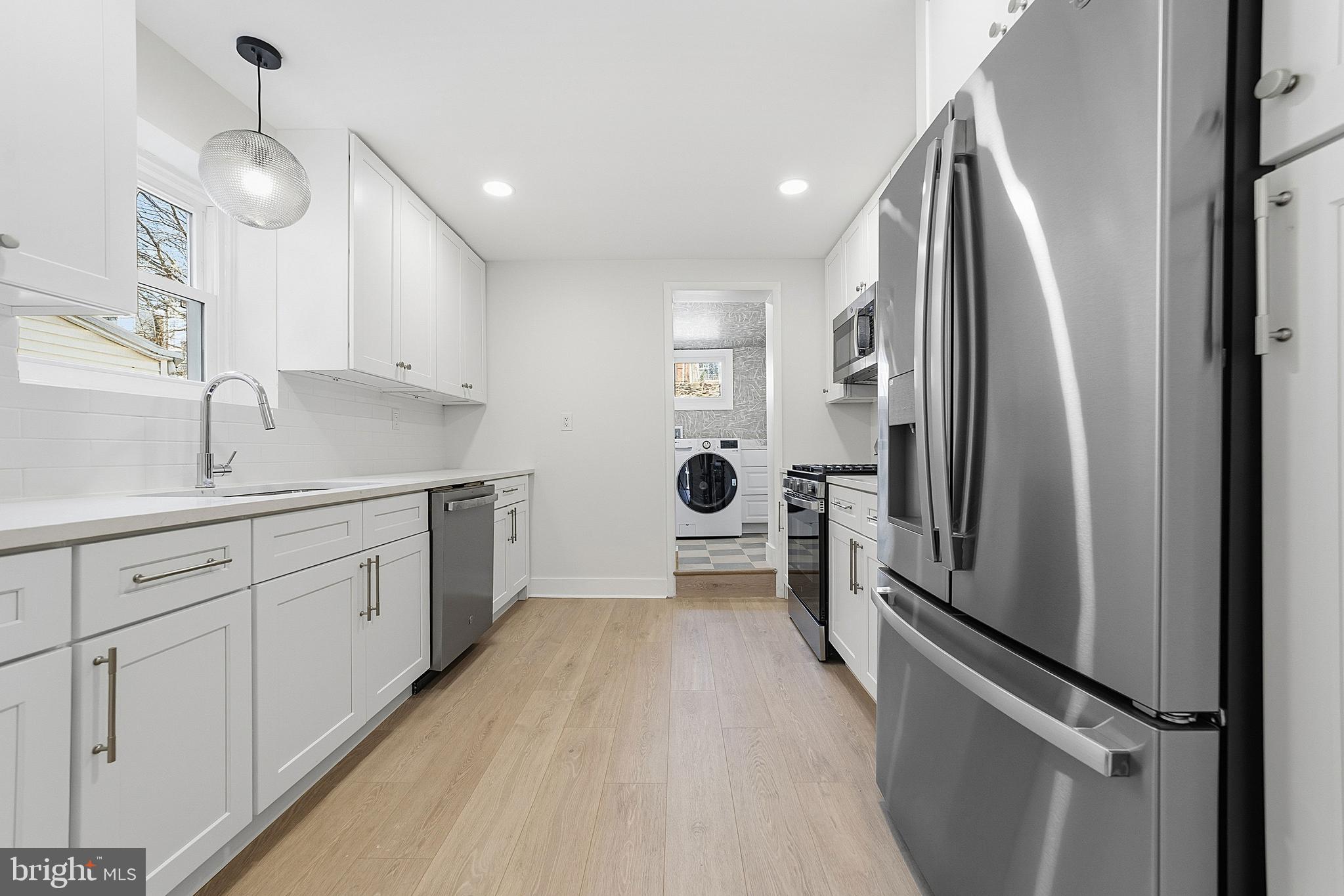 EAST FALLS - Residential