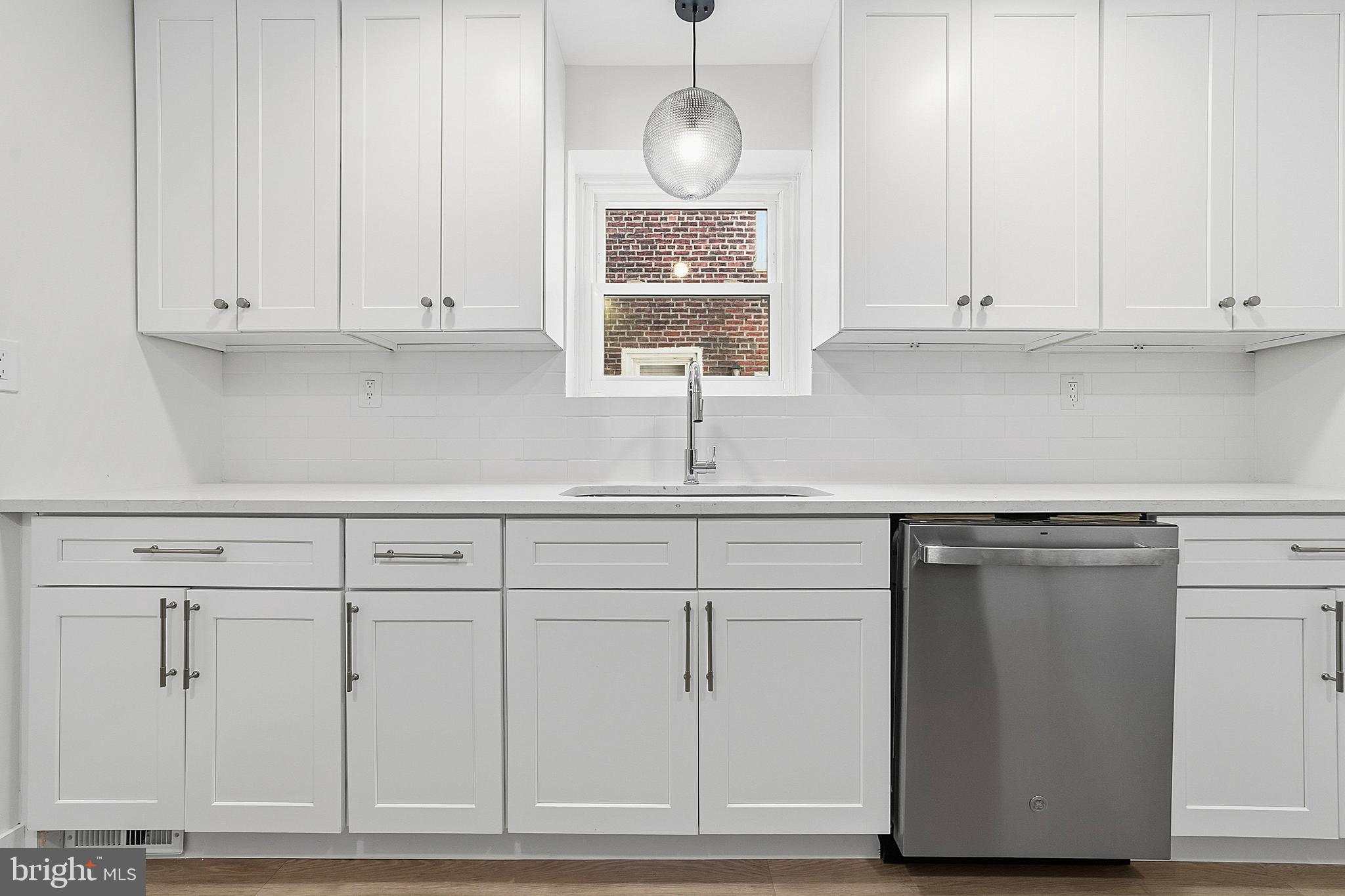 EAST FALLS - Residential