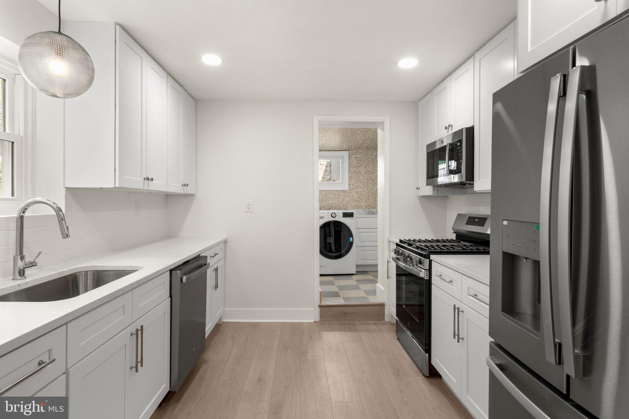 EAST FALLS - Residential